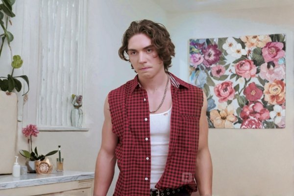 Evan Adams — short drama actor
